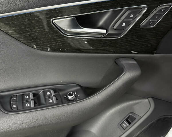 Белый Ауди Ку 7, объемом двигателя 1.98 л и пробегом 13 тыс. км за 51500 $, фото 19 на Automoto.ua