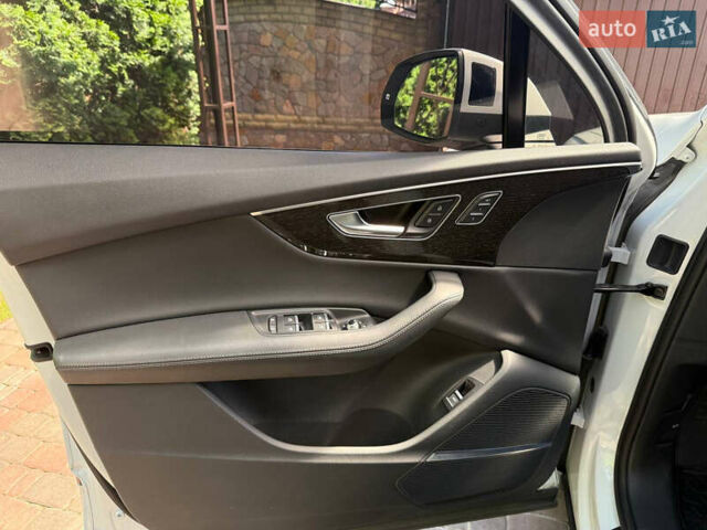 Білий Ауді Ку 7, об'ємом двигуна 3 л та пробігом 59 тис. км за 62700 $, фото 17 на Automoto.ua