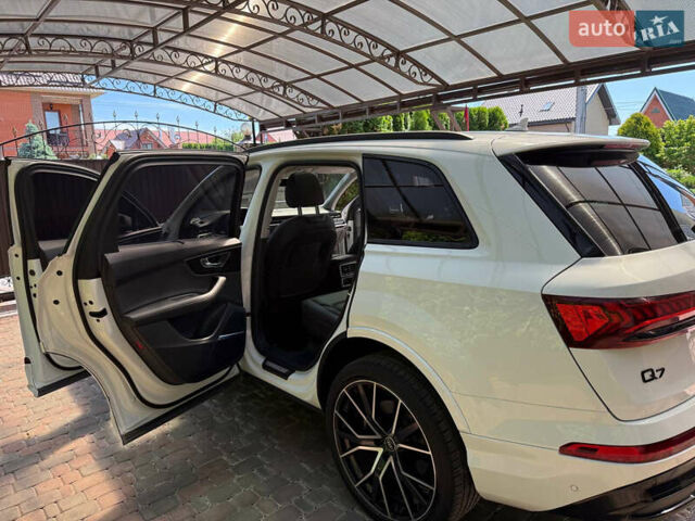 Білий Ауді Ку 7, об'ємом двигуна 3 л та пробігом 59 тис. км за 62700 $, фото 16 на Automoto.ua