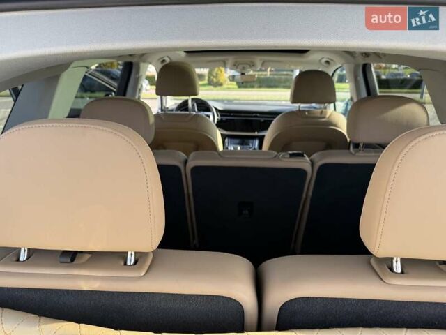 Білий Ауді Ку 7, об'ємом двигуна 2.97 л та пробігом 67 тис. км за 75000 $, фото 14 на Automoto.ua