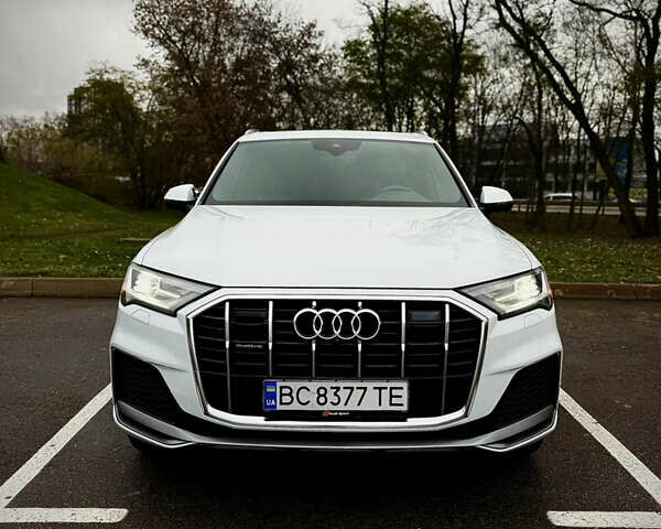 Белый Ауди Ку 7, объемом двигателя 3 л и пробегом 65 тыс. км за 45500 $, фото 1 на Automoto.ua