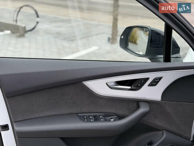 Белый Ауди Ку 7, объемом двигателя 3 л и пробегом 141 тыс. км за 73900 $, фото 22 на Automoto.ua