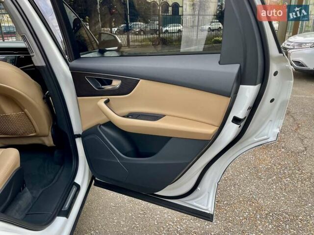 Белый Ауди Ку 7, объемом двигателя 1.98 л и пробегом 30 тыс. км за 42000 $, фото 21 на Automoto.ua