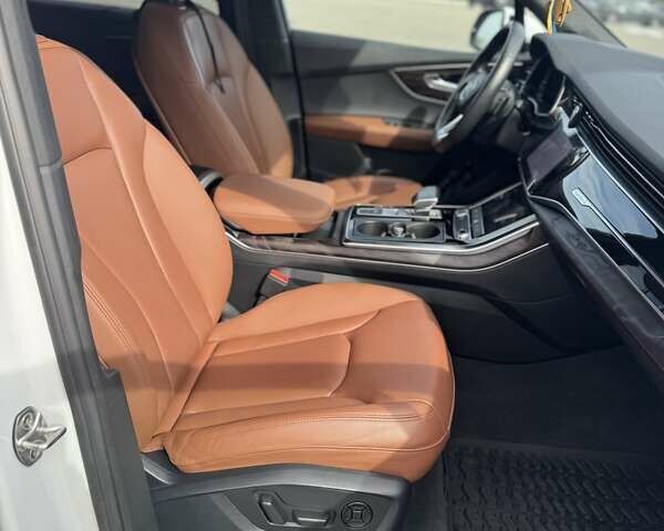 Белый Ауди Ку 7, объемом двигателя 1.98 л и пробегом 86 тыс. км за 49850 $, фото 12 на Automoto.ua