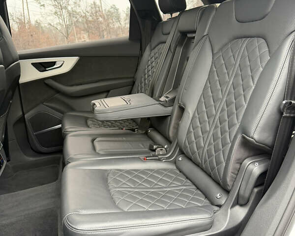 Белый Ауди Ку 7, объемом двигателя 3 л и пробегом 141 тыс. км за 73900 $, фото 41 на Automoto.ua