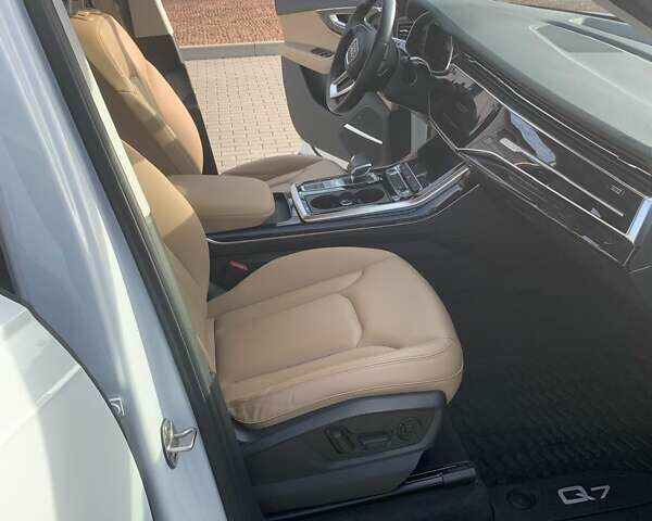Білий Ауді Ку 7, об'ємом двигуна 3 л та пробігом 59 тис. км за 53500 $, фото 10 на Automoto.ua