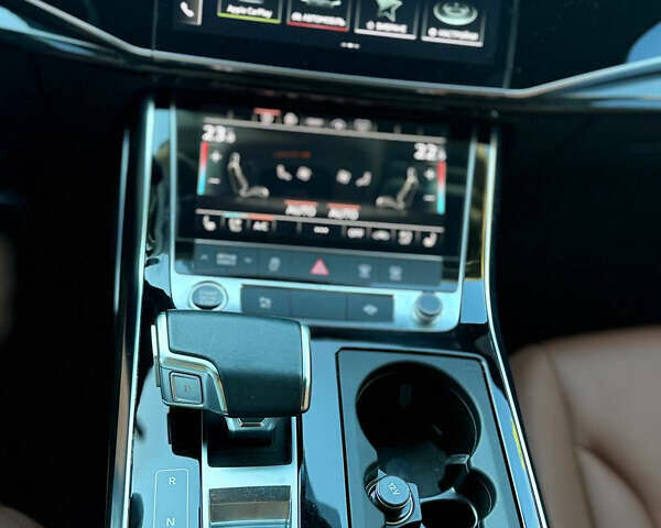 Белый Ауди Ку 7, объемом двигателя 3 л и пробегом 66 тыс. км за 58000 $, фото 16 на Automoto.ua