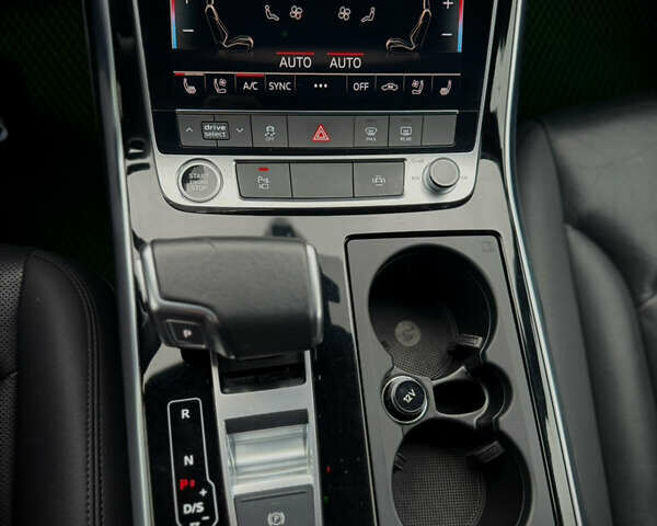 Белый Ауди Ку 7, объемом двигателя 3 л и пробегом 65 тыс. км за 45500 $, фото 18 на Automoto.ua