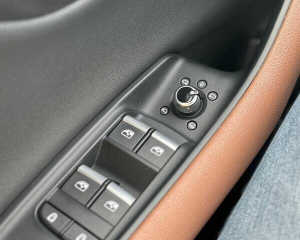 Белый Ауди Ку 7, объемом двигателя 1.98 л и пробегом 86 тыс. км за 49850 $, фото 22 на Automoto.ua