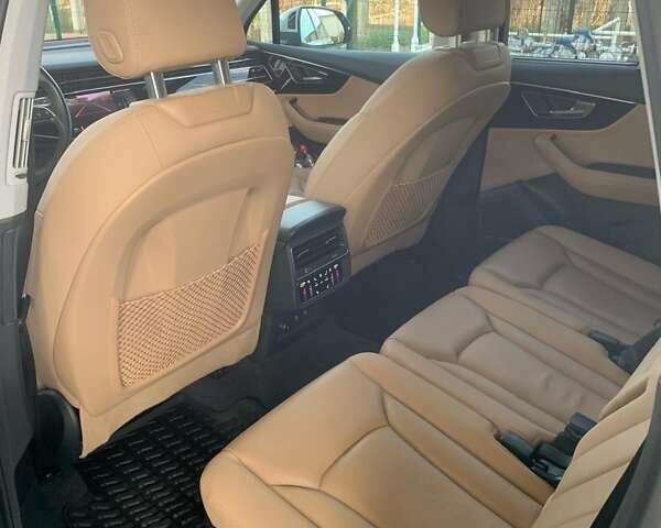Білий Ауді Ку 7, об'ємом двигуна 3 л та пробігом 59 тис. км за 53500 $, фото 23 на Automoto.ua
