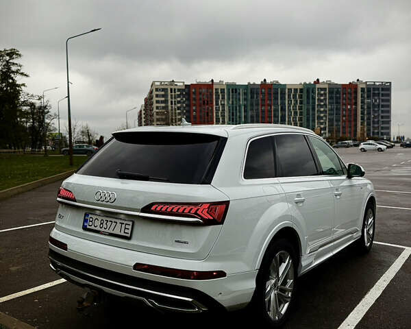 Белый Ауди Ку 7, объемом двигателя 3 л и пробегом 65 тыс. км за 45500 $, фото 6 на Automoto.ua