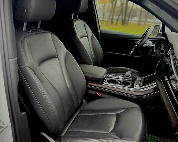 Белый Ауди Ку 7, объемом двигателя 3 л и пробегом 65 тыс. км за 45500 $, фото 14 на Automoto.ua