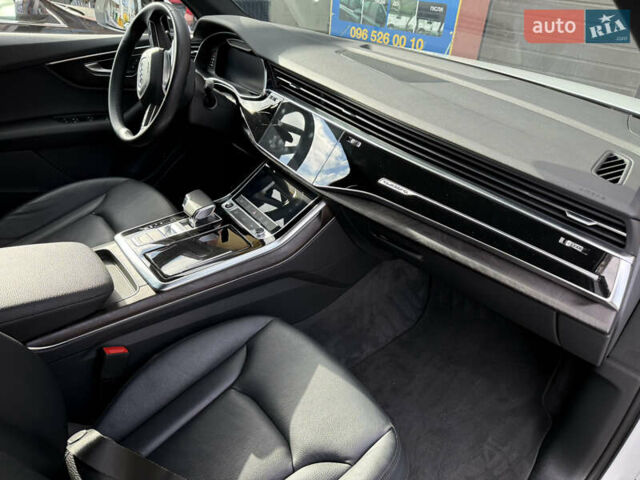 Белый Ауди Ку 7, объемом двигателя 2.97 л и пробегом 93 тыс. км за 63500 $, фото 5 на Automoto.ua