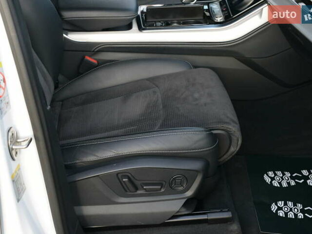 Белый Ауди Ку 7, объемом двигателя 3 л и пробегом 157 тыс. км за 75000 $, фото 42 на Automoto.ua