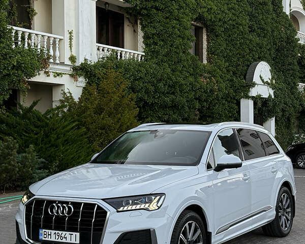 Белый Ауди Ку 7, объемом двигателя 2.97 л и пробегом 87 тыс. км за 68000 $, фото 1 на Automoto.ua