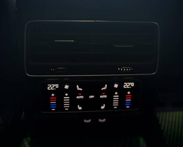 Белый Ауди Ку 7, объемом двигателя 3 л и пробегом 65 тыс. км за 45500 $, фото 23 на Automoto.ua