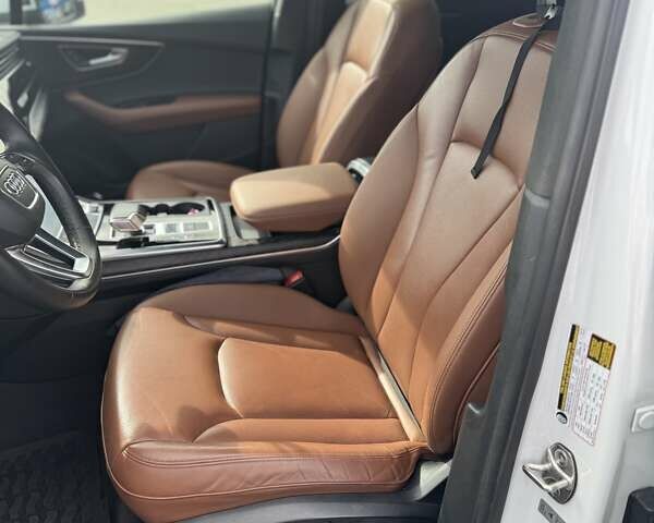 Белый Ауди Ку 7, объемом двигателя 1.98 л и пробегом 86 тыс. км за 49850 $, фото 11 на Automoto.ua