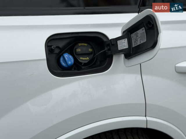 Белый Ауди Ку 7, объемом двигателя 3 л и пробегом 141 тыс. км за 73900 $, фото 49 на Automoto.ua