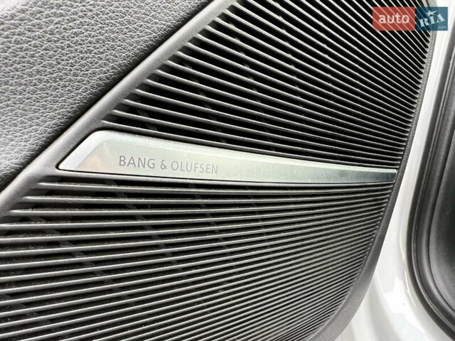 Білий Ауді Ку 7, об'ємом двигуна 3 л та пробігом 117 тис. км за 58200 $, фото 36 на Automoto.ua