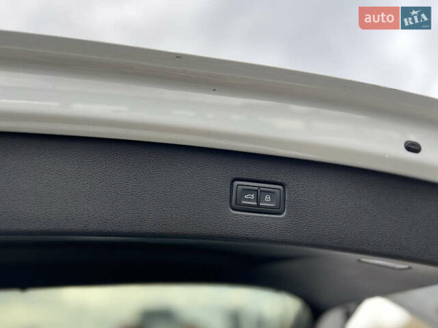 Білий Ауді Ку 7, об'ємом двигуна 3 л та пробігом 24 тис. км за 49999 $, фото 29 на Automoto.ua