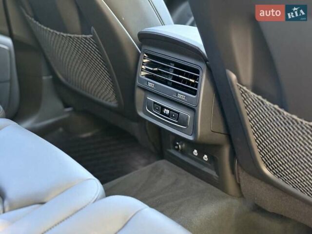 Білий Ауді Ку 7, об'ємом двигуна 3 л та пробігом 15 тис. км за 57000 $, фото 14 на Automoto.ua