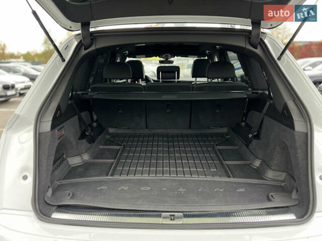 Білий Ауді Ку 7, об'ємом двигуна 3 л та пробігом 24 тис. км за 49999 $, фото 27 на Automoto.ua