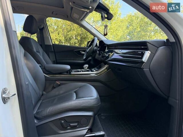 Білий Ауді Ку 7, об'ємом двигуна 3 л та пробігом 15 тис. км за 57000 $, фото 13 на Automoto.ua