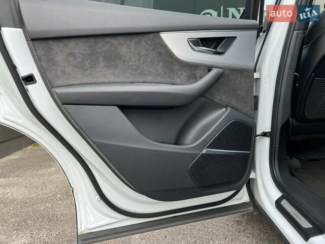 Білий Ауді Ку 7, об'ємом двигуна 3 л та пробігом 117 тис. км за 58200 $, фото 37 на Automoto.ua