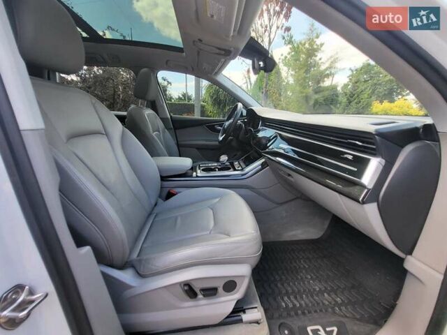 Белый Ауди Ку 7, объемом двигателя 1.98 л и пробегом 67 тыс. км за 44000 $, фото 9 на Automoto.ua