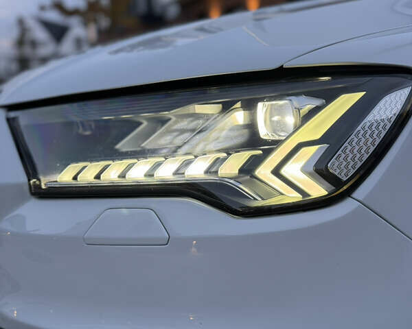 Білий Ауді Ку 7, об'ємом двигуна 3 л та пробігом 45 тис. км за 50000 $, фото 10 на Automoto.ua