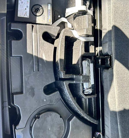 Білий Ауді Ку 7, об'ємом двигуна 1.98 л та пробігом 67 тис. км за 47700 $, фото 24 на Automoto.ua