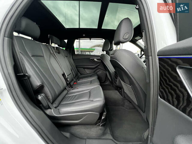 Білий Ауді Ку 7, об'ємом двигуна 3 л та пробігом 24 тис. км за 49999 $, фото 31 на Automoto.ua