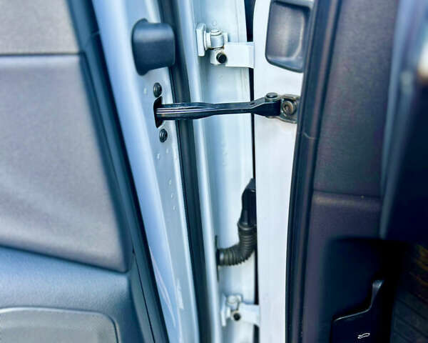 Білий Ауді Ку 7, об'ємом двигуна 1.98 л та пробігом 67 тис. км за 47700 $, фото 11 на Automoto.ua