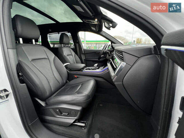 Білий Ауді Ку 7, об'ємом двигуна 3 л та пробігом 24 тис. км за 49999 $, фото 36 на Automoto.ua