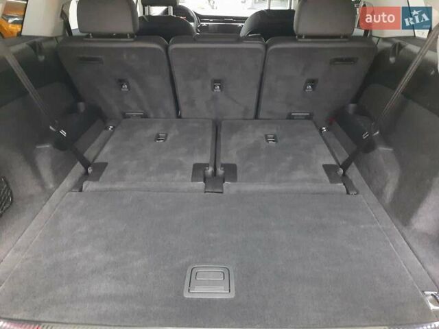 Белый Ауди Ку 7, объемом двигателя 3 л и пробегом 19 тыс. км за 55500 $, фото 19 на Automoto.ua