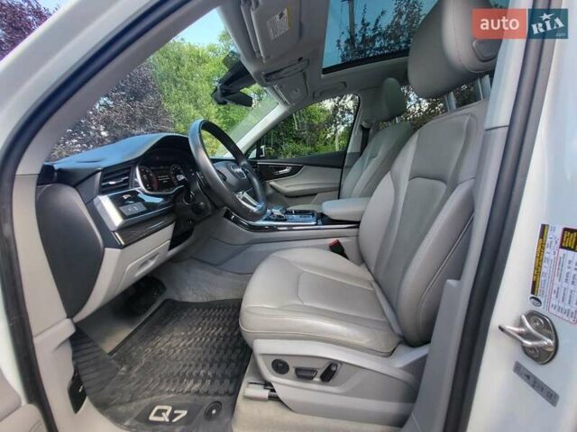 Белый Ауди Ку 7, объемом двигателя 1.98 л и пробегом 67 тыс. км за 44000 $, фото 13 на Automoto.ua