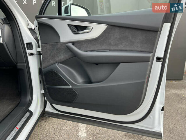 Білий Ауді Ку 7, об'ємом двигуна 3 л та пробігом 117 тис. км за 58200 $, фото 39 на Automoto.ua