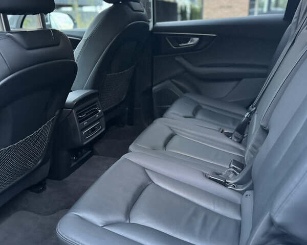 Білий Ауді Ку 7, об'ємом двигуна 3 л та пробігом 45 тис. км за 50000 $, фото 30 на Automoto.ua