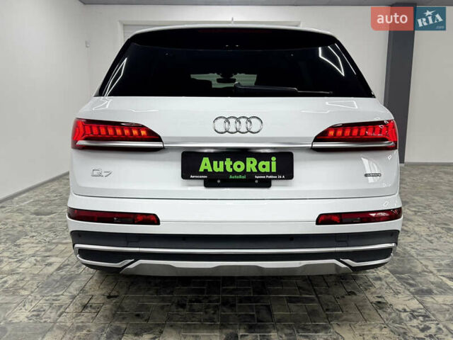 Белый Ауди Ку 7, объемом двигателя 2 л и пробегом 45 тыс. км за 51900 $, фото 4 на Automoto.ua