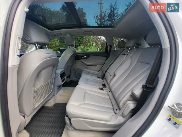 Белый Ауди Ку 7, объемом двигателя 1.98 л и пробегом 67 тыс. км за 44000 $, фото 7 на Automoto.ua