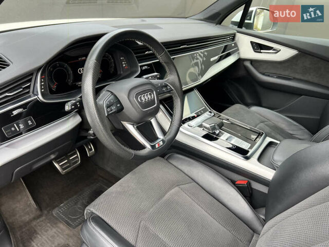 Білий Ауді Ку 7, об'ємом двигуна 3 л та пробігом 117 тис. км за 58200 $, фото 27 на Automoto.ua