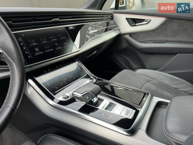 Білий Ауді Ку 7, об'ємом двигуна 3 л та пробігом 117 тис. км за 58200 $, фото 22 на Automoto.ua