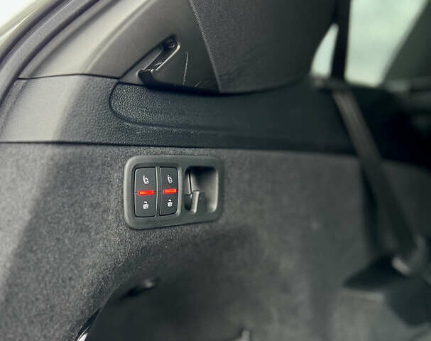 Білий Ауді Ку 7, об'ємом двигуна 3 л та пробігом 24 тис. км за 49999 $, фото 28 на Automoto.ua