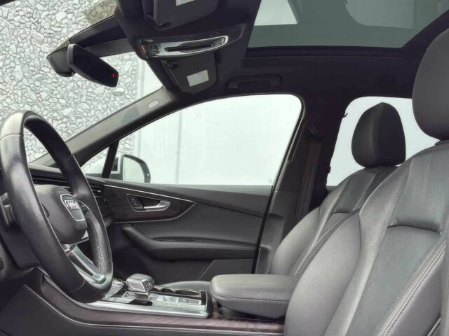 Белый Ауди Ку 7, объемом двигателя 2 л и пробегом 12 тыс. км за 27000 $, фото 7 на Automoto.ua