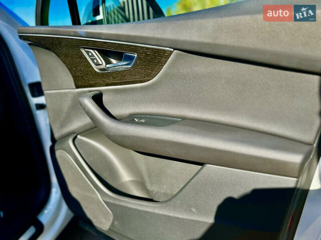 Білий Ауді Ку 7, об'ємом двигуна 1.98 л та пробігом 67 тис. км за 49700 $, фото 14 на Automoto.ua