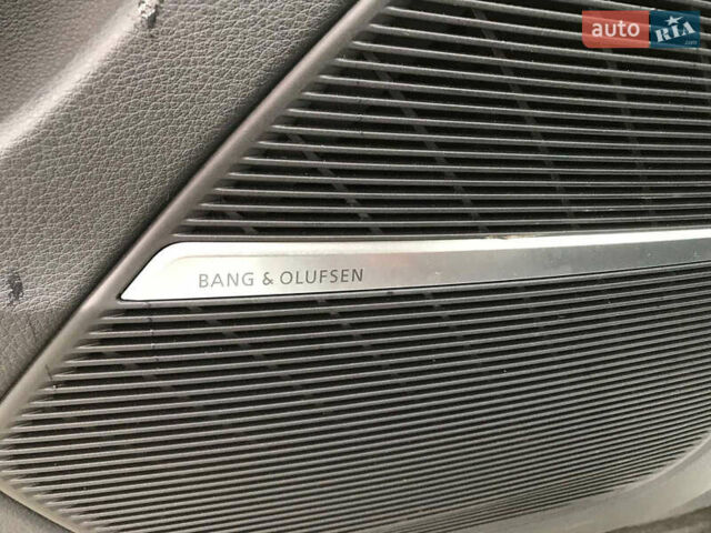 Белый Ауди Ку 7, объемом двигателя 3 л и пробегом 37 тыс. км за 52000 $, фото 3 на Automoto.ua