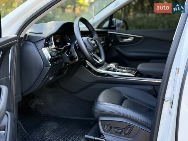 Білий Ауді Ку 7, об'ємом двигуна 3 л та пробігом 15 тис. км за 57000 $, фото 9 на Automoto.ua