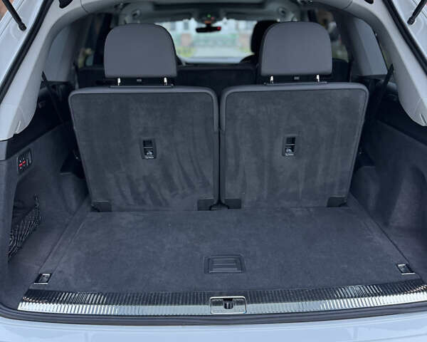 Білий Ауді Ку 7, об'ємом двигуна 3 л та пробігом 45 тис. км за 50000 $, фото 32 на Automoto.ua