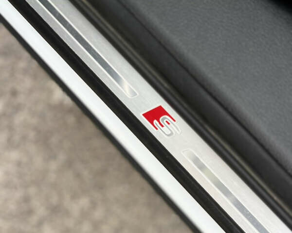 Білий Ауді Ку 7, об'ємом двигуна 3 л та пробігом 117 тис. км за 58200 $, фото 25 на Automoto.ua