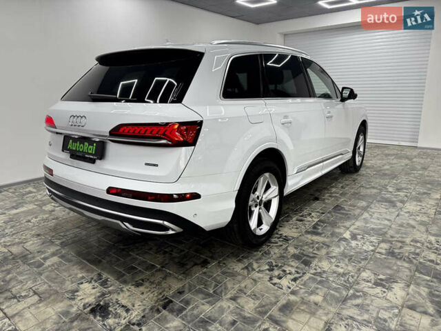 Белый Ауди Ку 7, объемом двигателя 2 л и пробегом 45 тыс. км за 51900 $, фото 3 на Automoto.ua